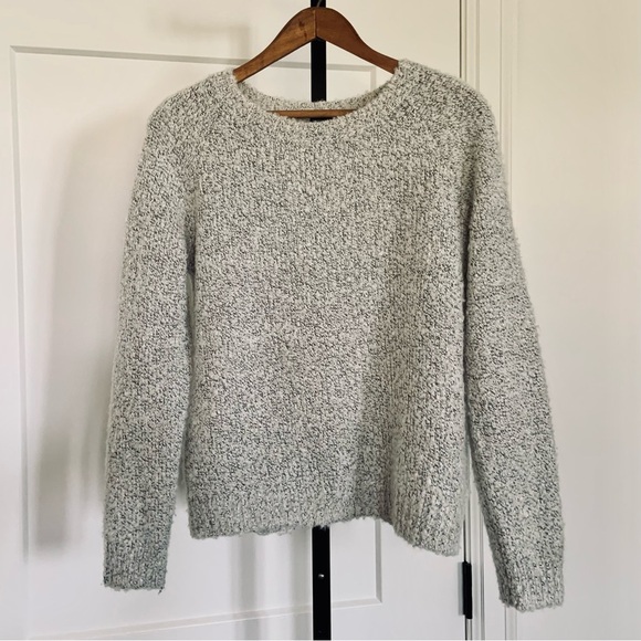 GAP boucle wool blend sweater - Picture 2 of 11